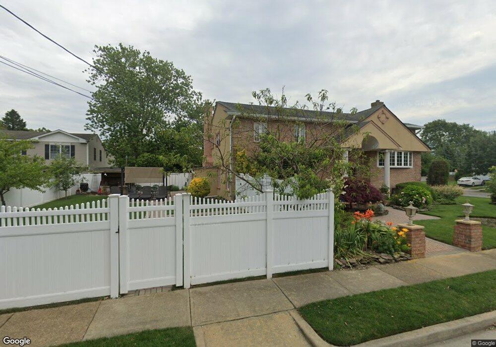 28 Beach Dr, Merrick, NY 11566 - photo 1