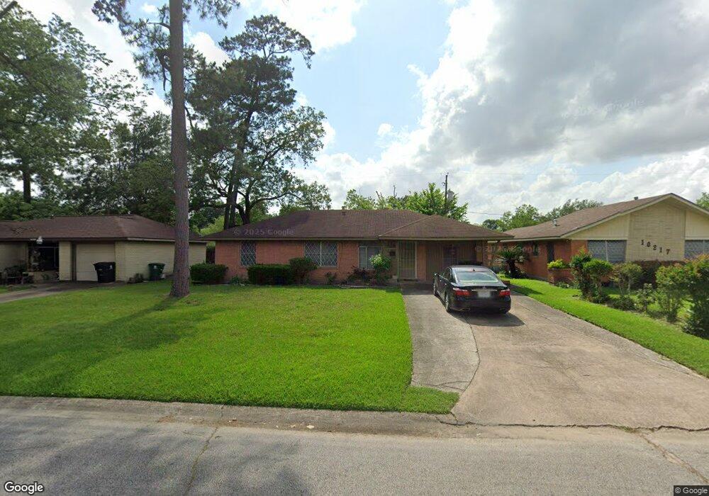 10213 Royal Oaks Dr, Houston, TX 77016 - photo 1