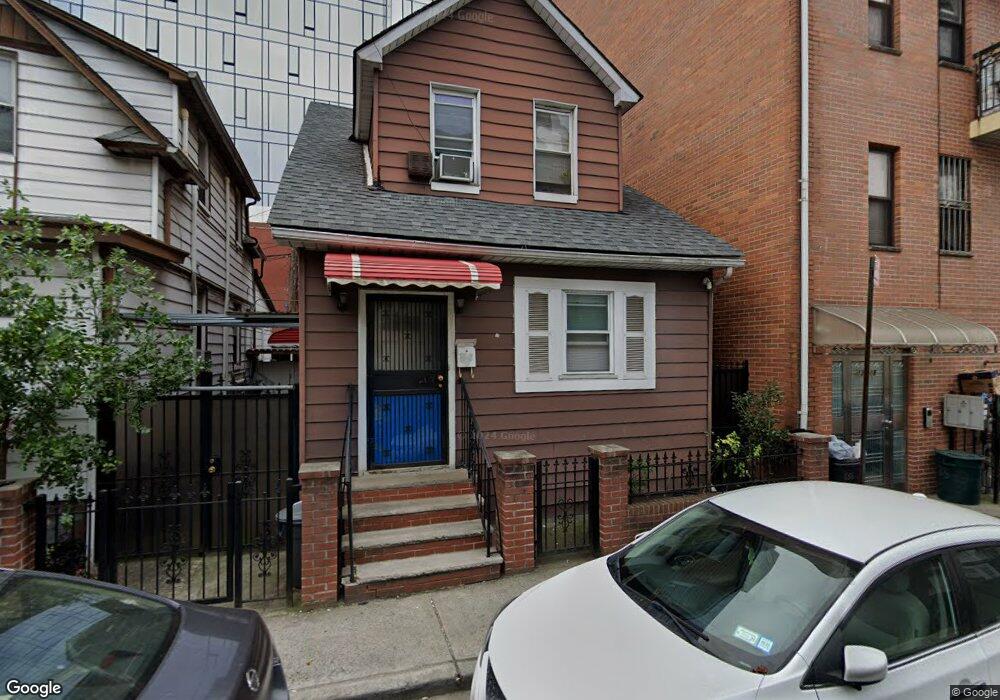 13620 Carlton Place, Flushing, NY 11354 - photo 1