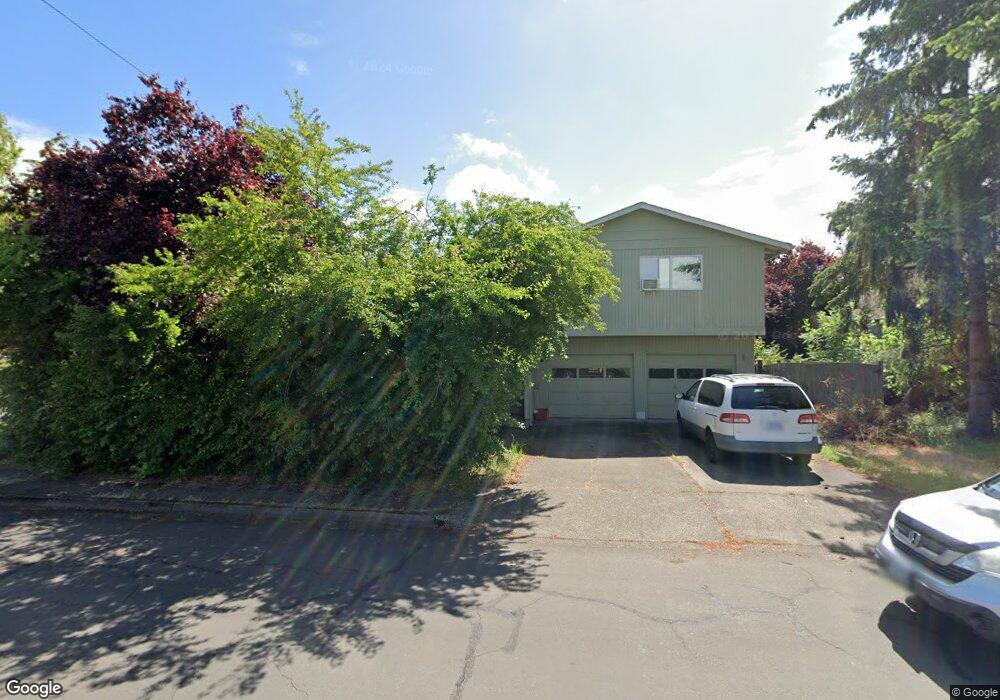 691 Honeysuckle Ln, Eugene, OR 97401 - photo 1