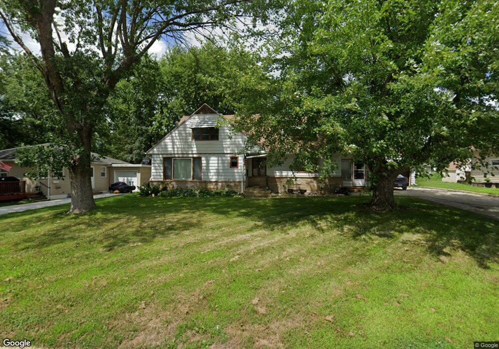 413 E Hawthorne St, Albert Lea, MN 56007 - photo 1