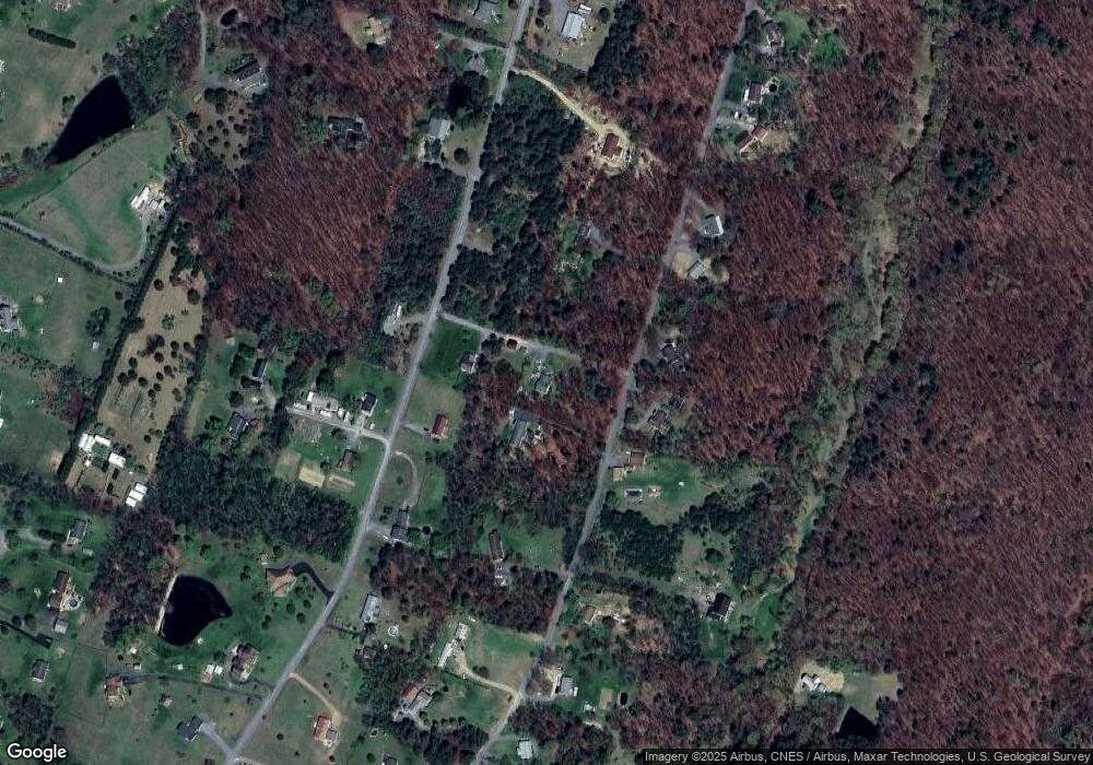 1210 Apple Orchard Cir, Berkeley Springs, WV 25411 - photo 1