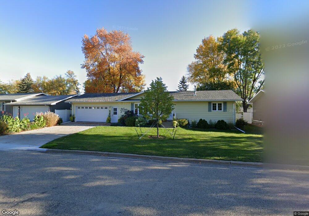 304 16th St SW, Jamestown, ND 58401 - photo 1