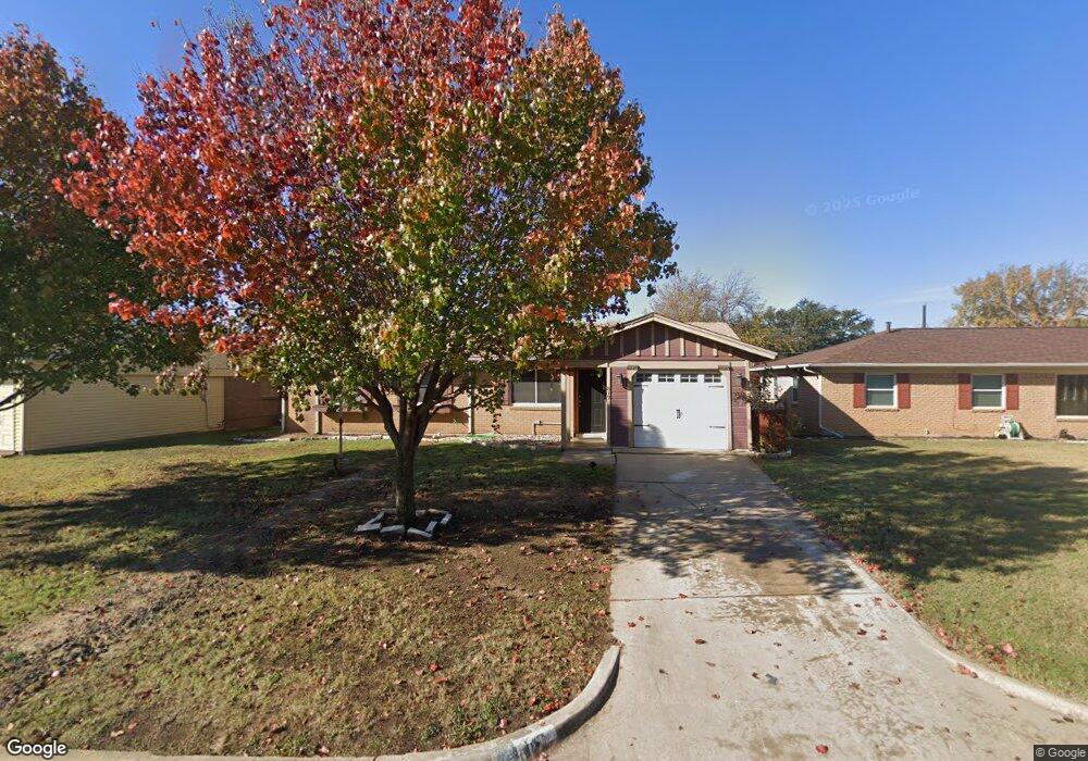 817 Jerry Ln, Bedford, TX 76022 - photo 1