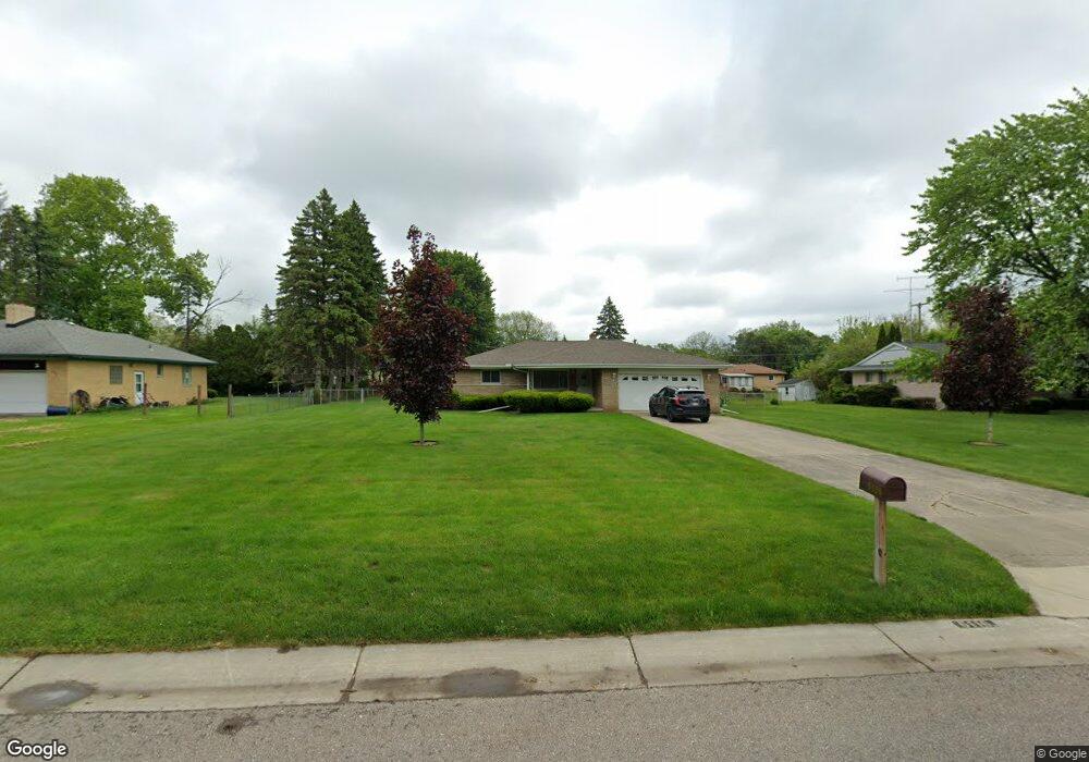 5116 Woodhaven Dr, Flint, MI 48504 - photo 1