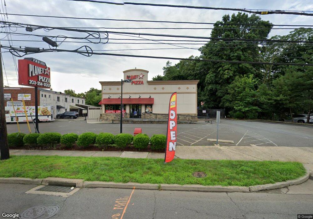 733 Post Rd, Fairfield, CT 06824 - photo 1