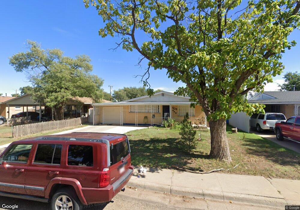 404 Oak Ave, Dumas, TX 79029 - photo 1