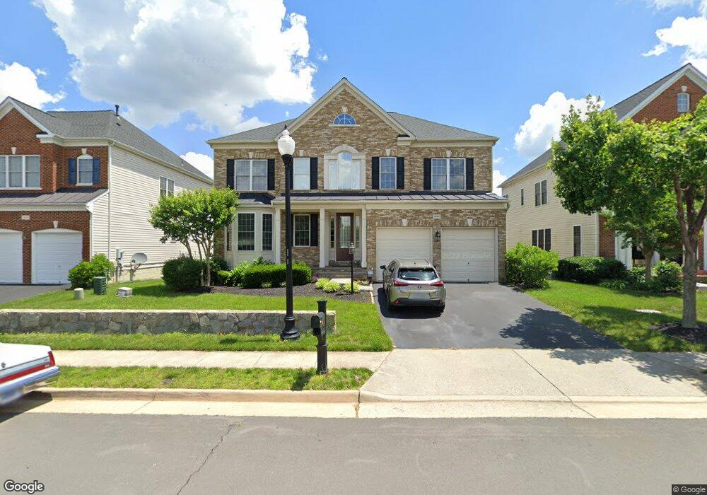 25750 South Village Dr, Chantilly, VA 20152 - photo 1