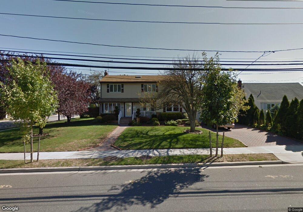 851 Oakfield Ave, Wantagh, NY 11793 - photo 1