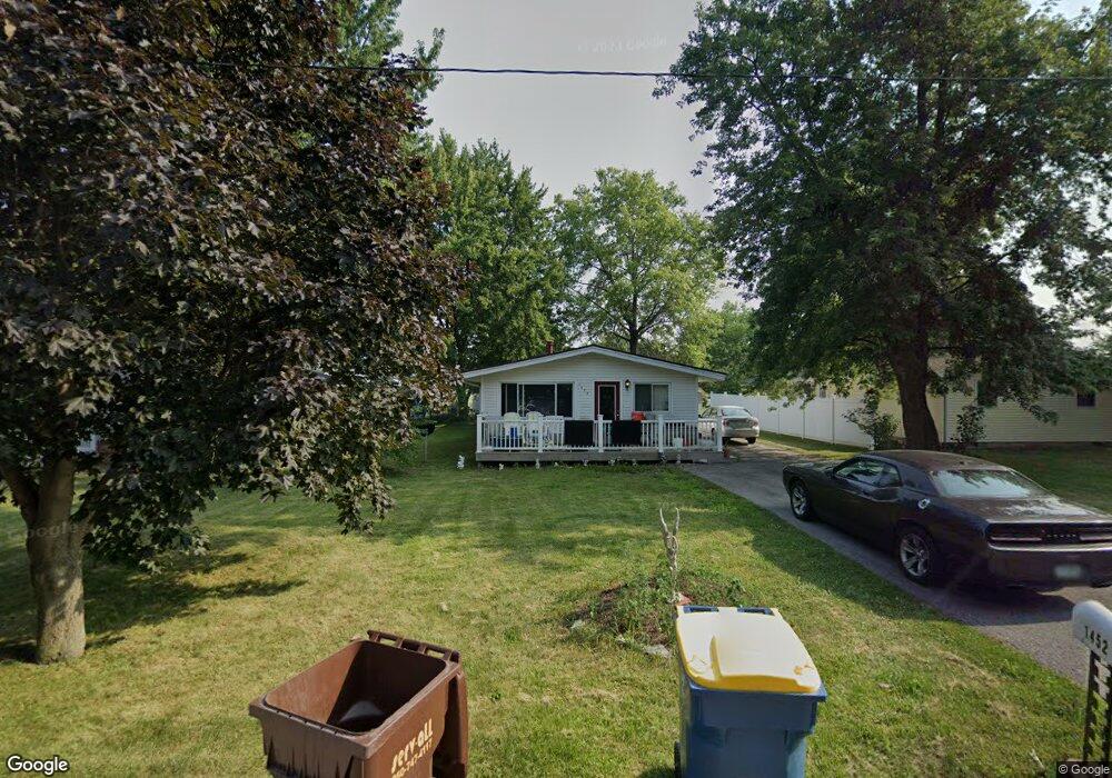 1452 W Central Ave, Bluffton, IN 46714 - photo 1