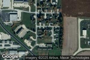 302 Douthit Dr, Newton, IL 62448