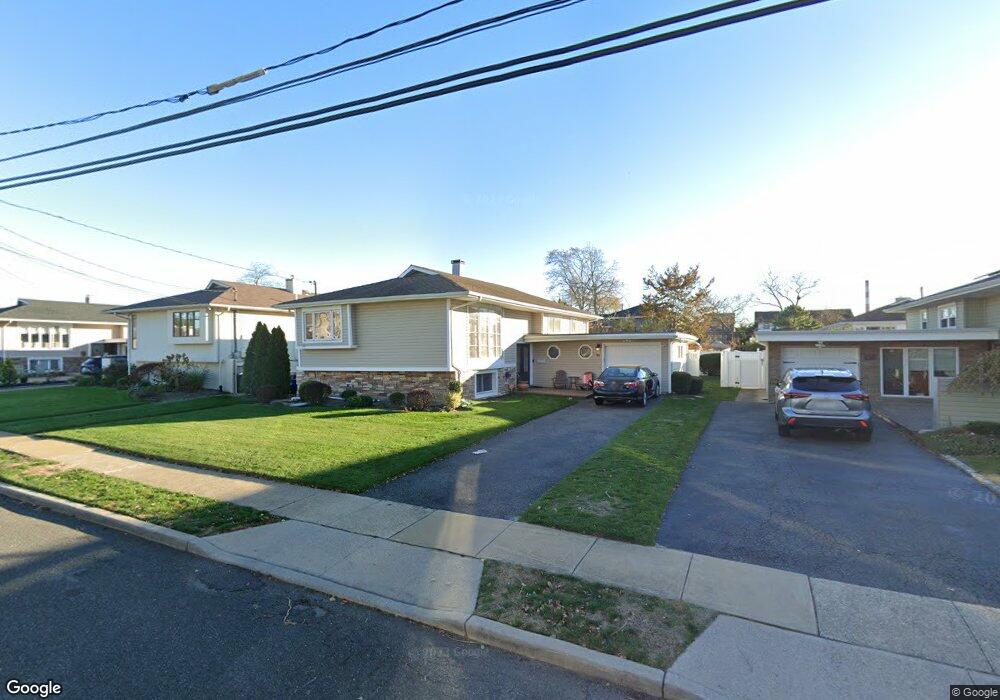 91 Elaine Dr, Oceanside, NY 11572 - photo 1