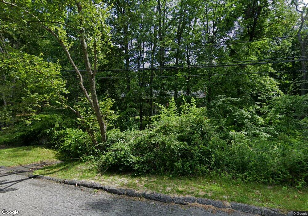 16 Don Bob Rd, Stamford, CT 06903 - photo 1