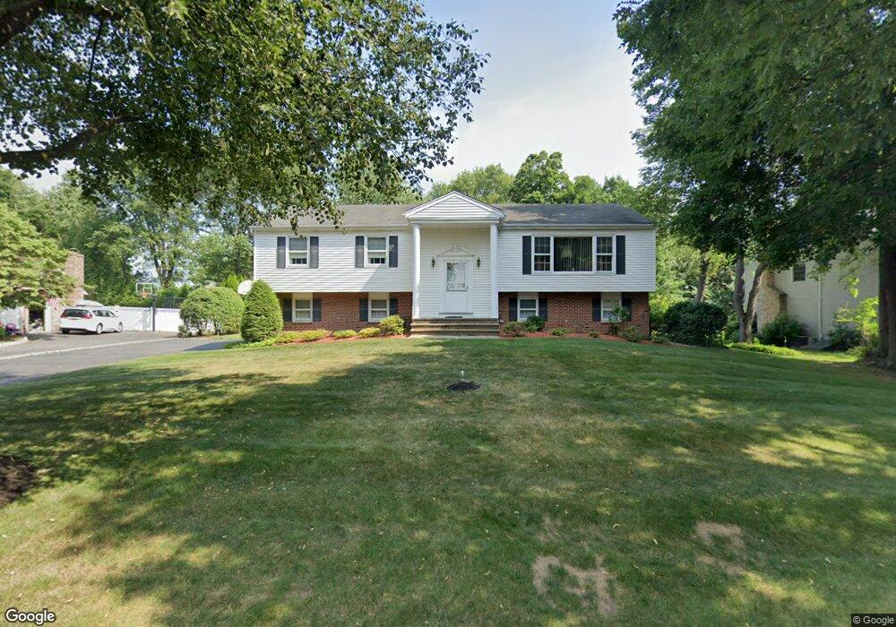 7 Davenport Ct, Old Tappan, NJ 07675 - photo 1