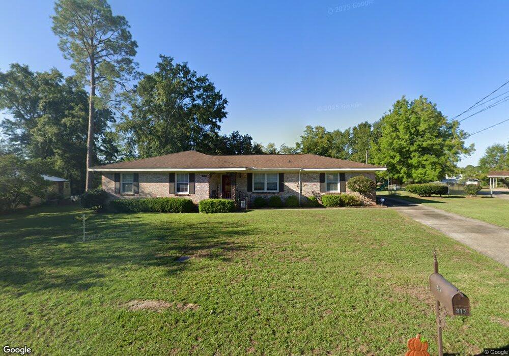 315 Daniel Cir, Dothan, AL 36301 - photo 1