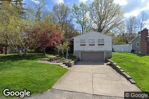 220 Grayson Dr, Clarks Green, PA 18411