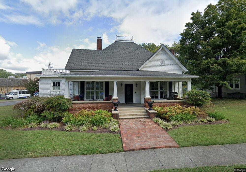 302 E Line St, Calhoun, GA 30701 - photo 1