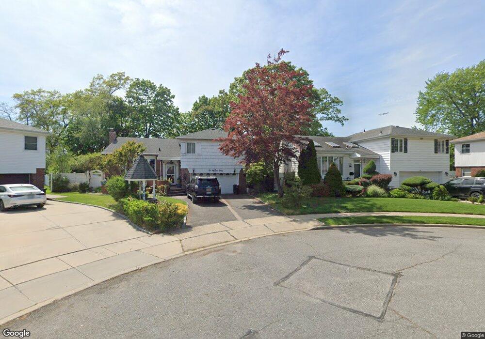 234 Guildford Ct, West Hempstead, NY 11552 - photo 1