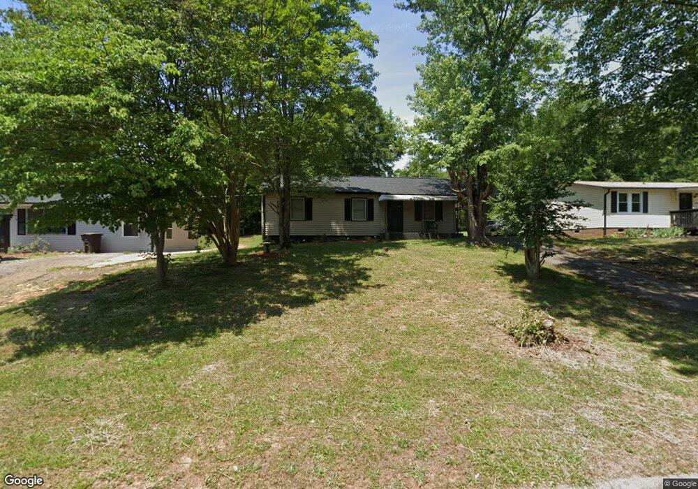 1234 Suncrest Ave, Statesville, NC 28677 - photo 1