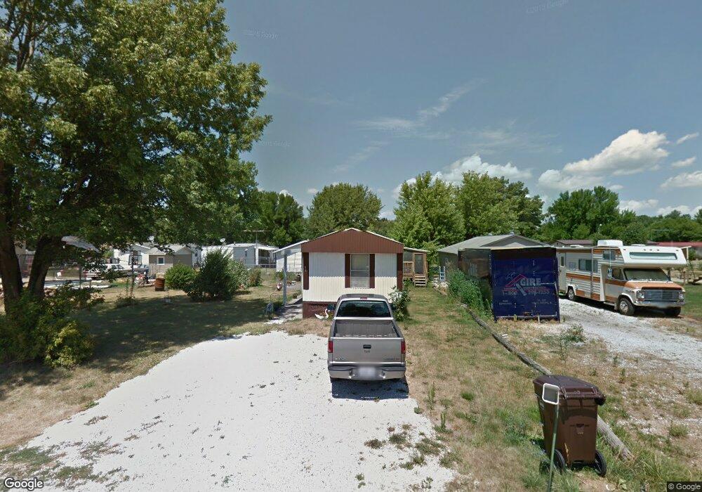 138 S Marnico Ln, Jacksonville, IL 62650 - photo 1