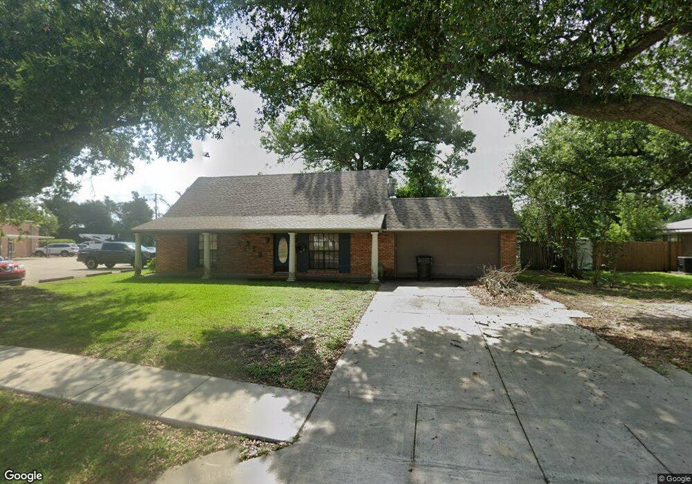 215 University Dr, Lake Charles, LA 70605 - photo 1