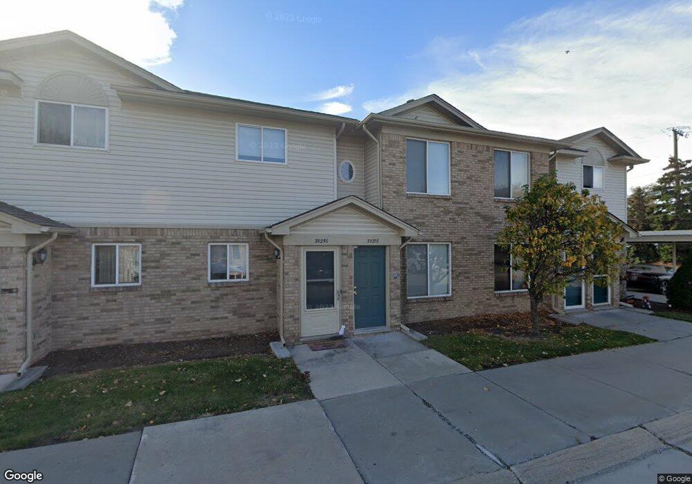 30258 Wedgewood Cir unit 61, Roseville, MI 48066 - photo 1