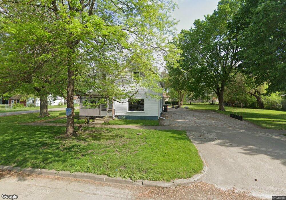 2820 Cedar Ave, Mattoon, IL 61938 - photo 1