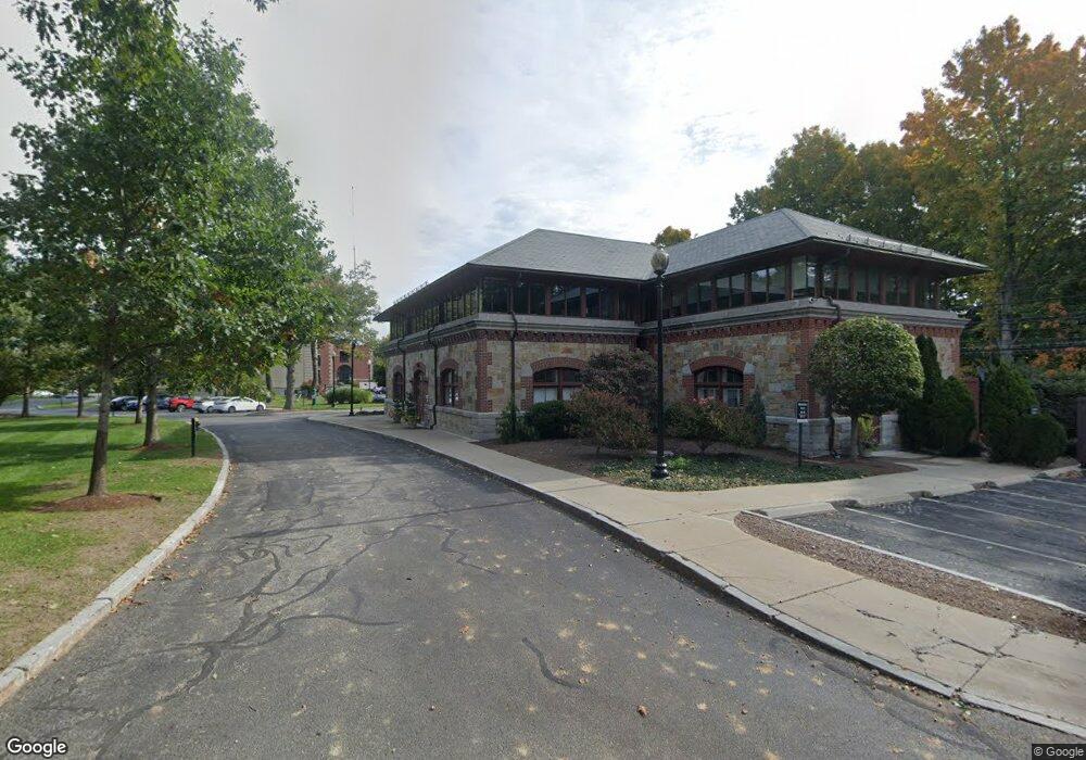 2430 Beacon St unit 102, Chestnut Hill, MA 02467 - photo 1