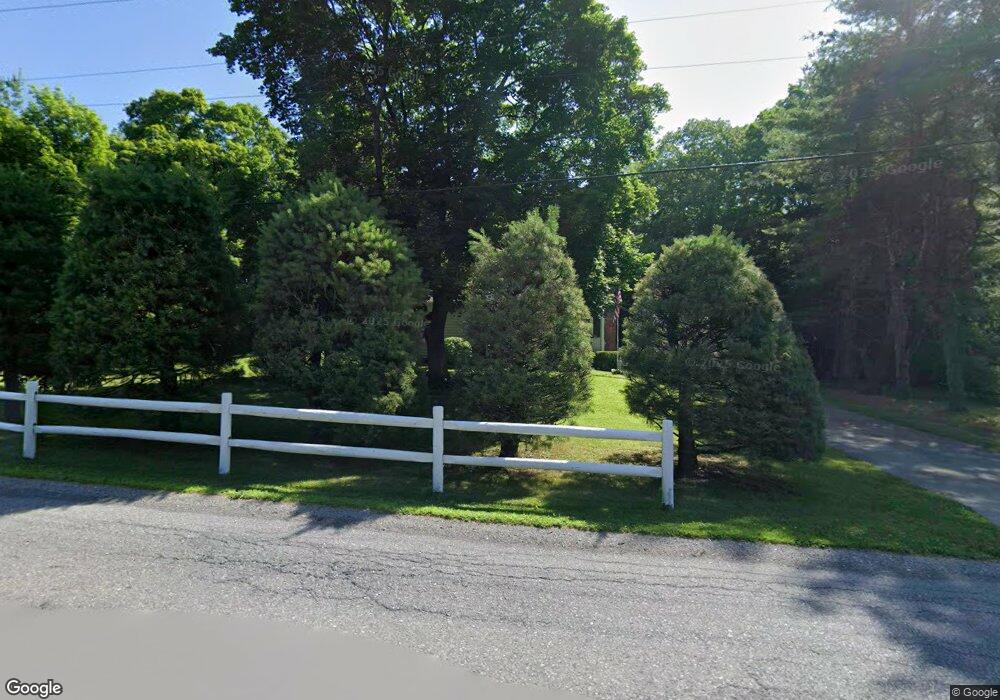 578 Creek Rd, Poughkeepsie, NY 12601 - photo 1