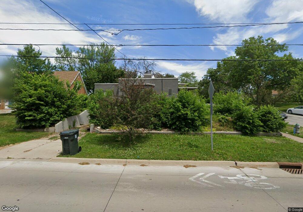 603 W 18th St, Cedar Falls, IA 50613 - photo 1