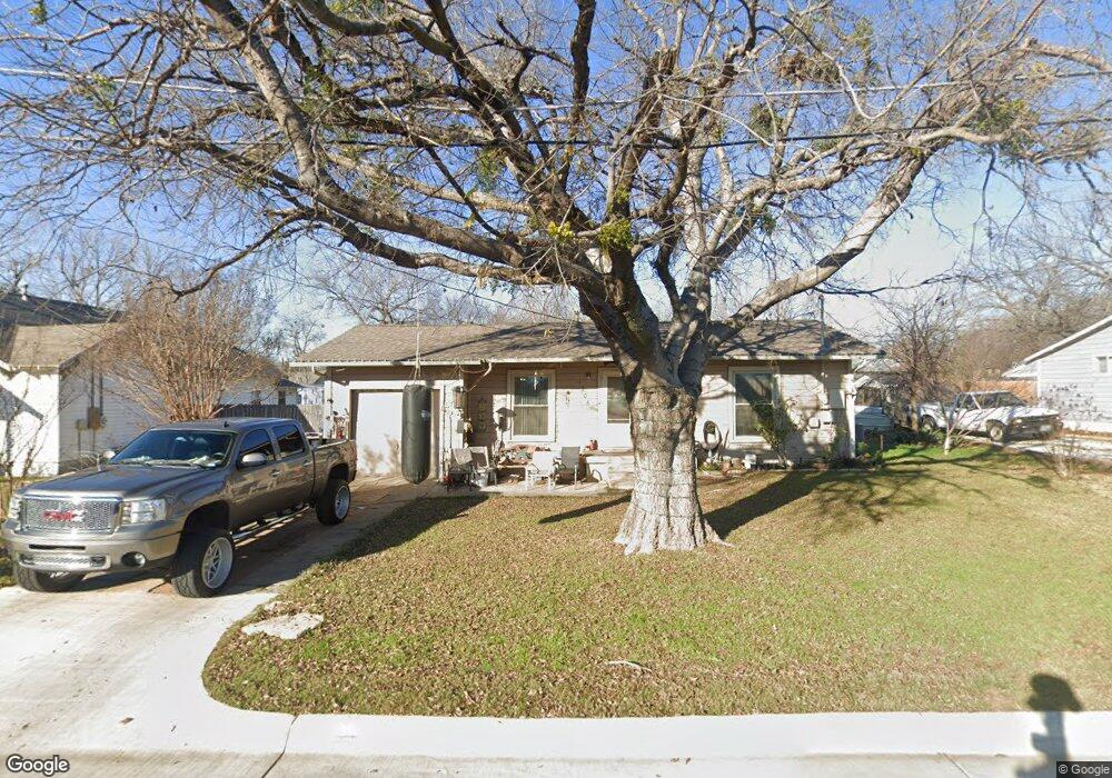 1306 Oakwood Dr, Denton, TX 76205 - photo 1