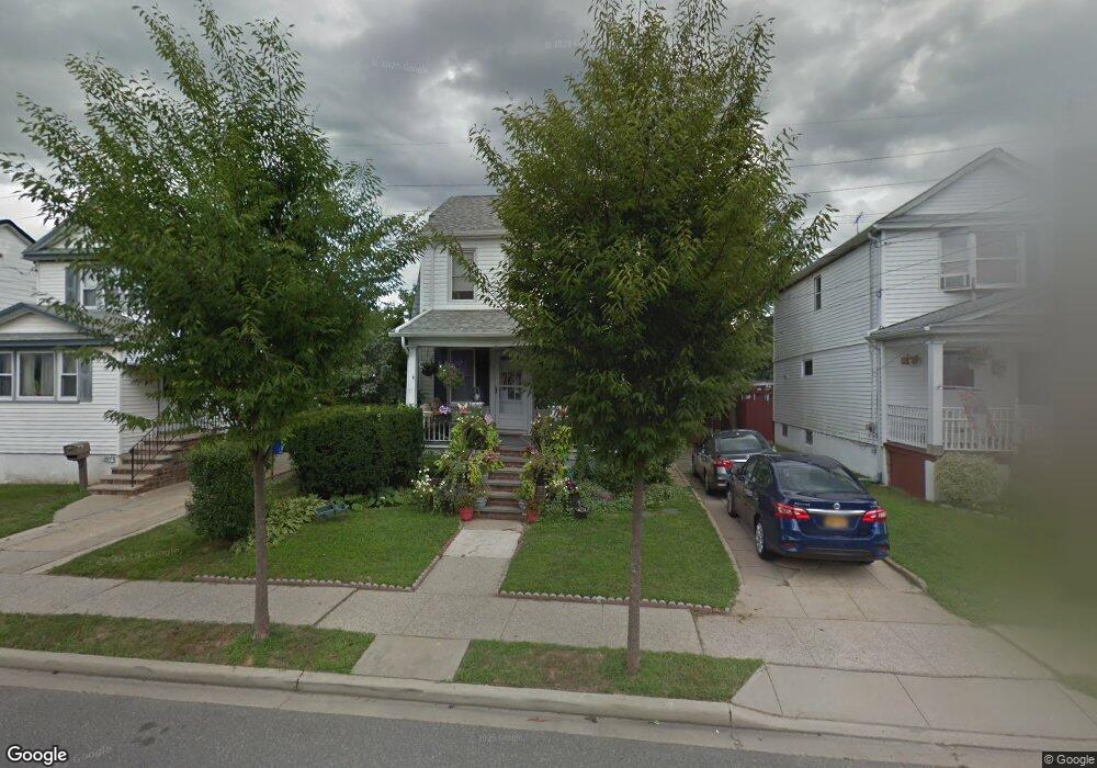 161 Cochran Place, Valley Stream, NY 11581 - photo 1