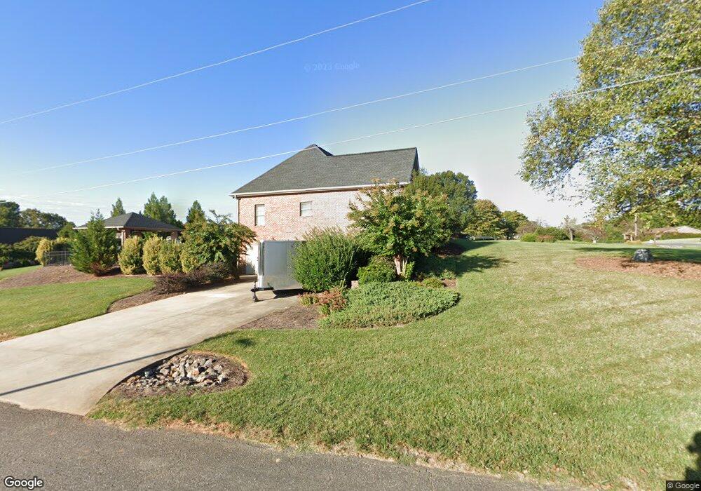 122 Wintergreen Cir, Statesville, NC 28677 - photo 1