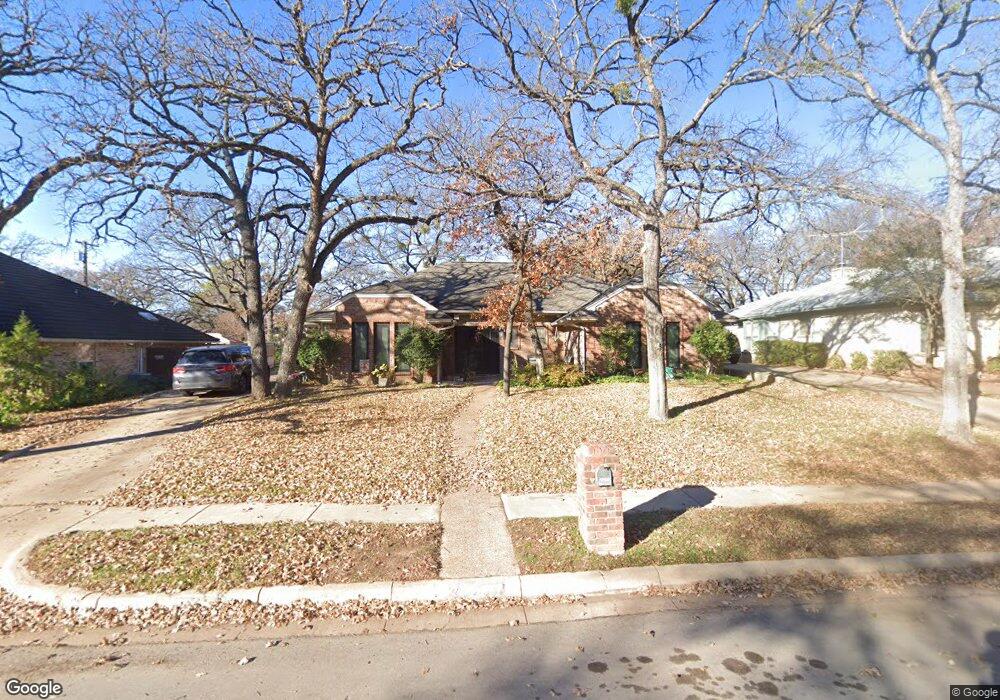 2217 Lakeview Dr, Bedford, TX 76021 - photo 1