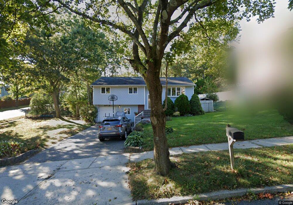 93 Morewood Dr, Smithtown, NY 11787 - photo 1