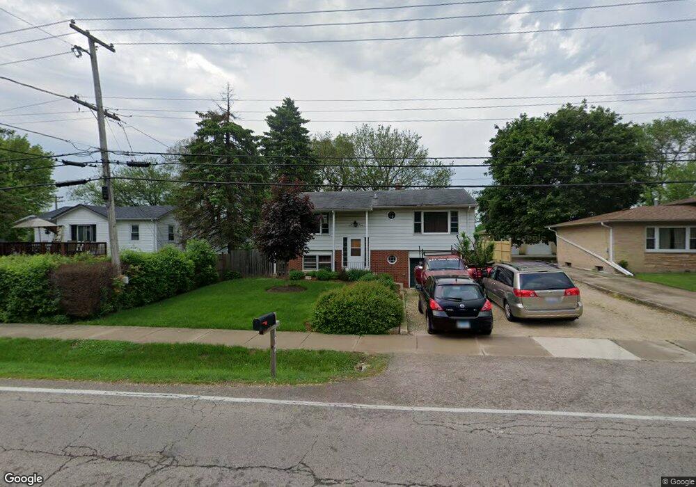 172 Kings Rd, Carpentersville, IL 60110 - photo 1