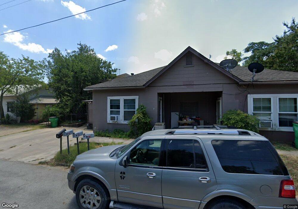 112 Harvey St, Gainesville, TX 76240 - photo 1