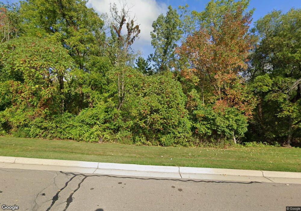 4118 Wabeek Lake Dr S, Bloomfield Hills, MI 48302 - photo 1