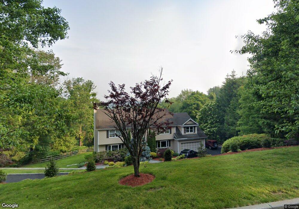 183 Deerfield Ln N, Pleasantville, NY 10570 - photo 1