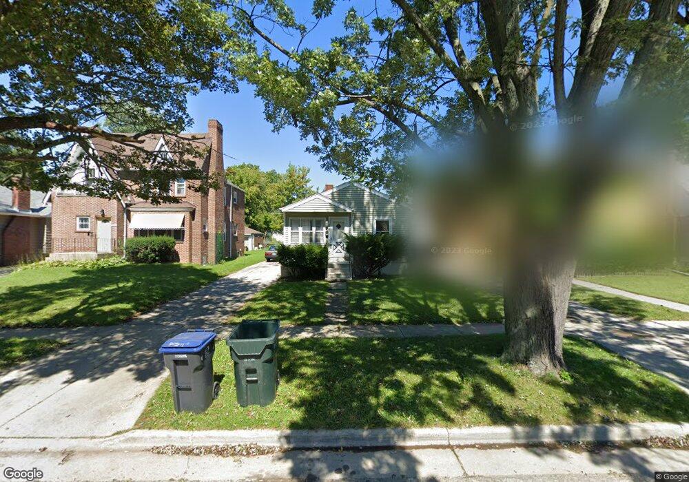 724 W Grove Ave, Waukegan, IL 60085 - photo 1