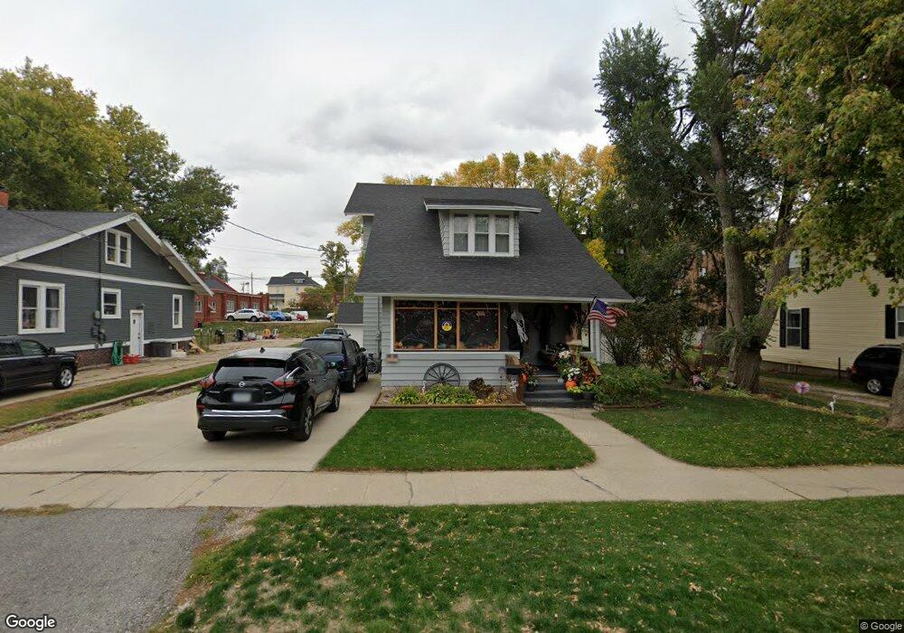 312 W 2nd St S, Newton, IA 50208 - photo 1