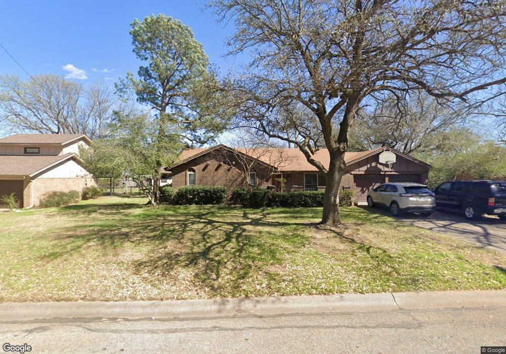 1235 Wedgewood Dr, Cleburne, TX 76033 - photo 1