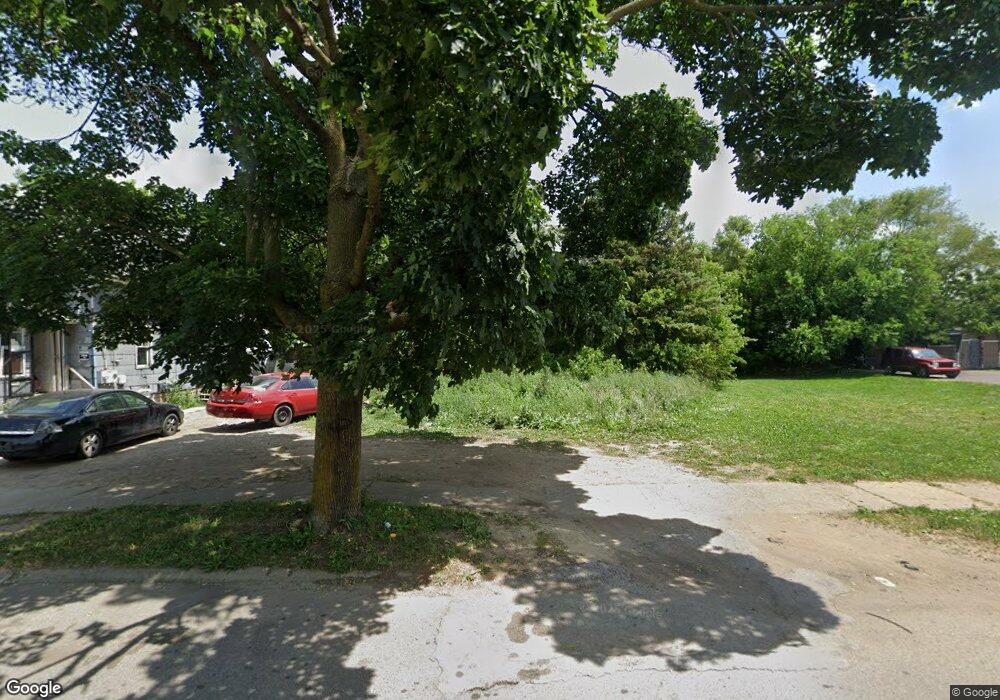 1914 Maplewood Ave, Flint, MI 48506 - photo 1