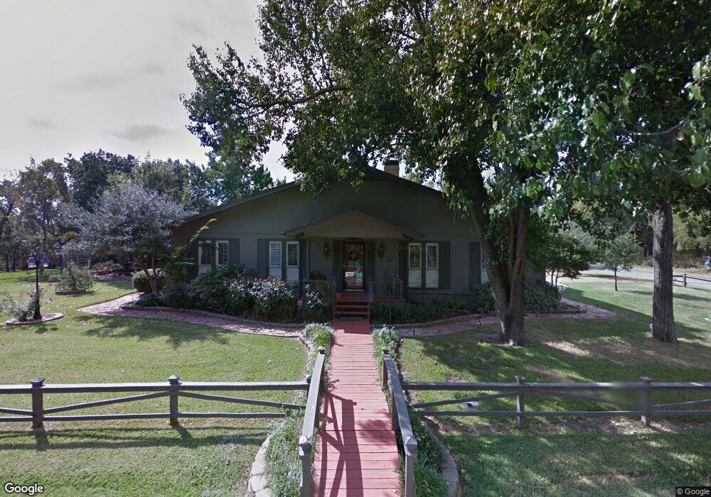 444 Lakepoint Loop, Pottsboro, TX 75076 - photo 1