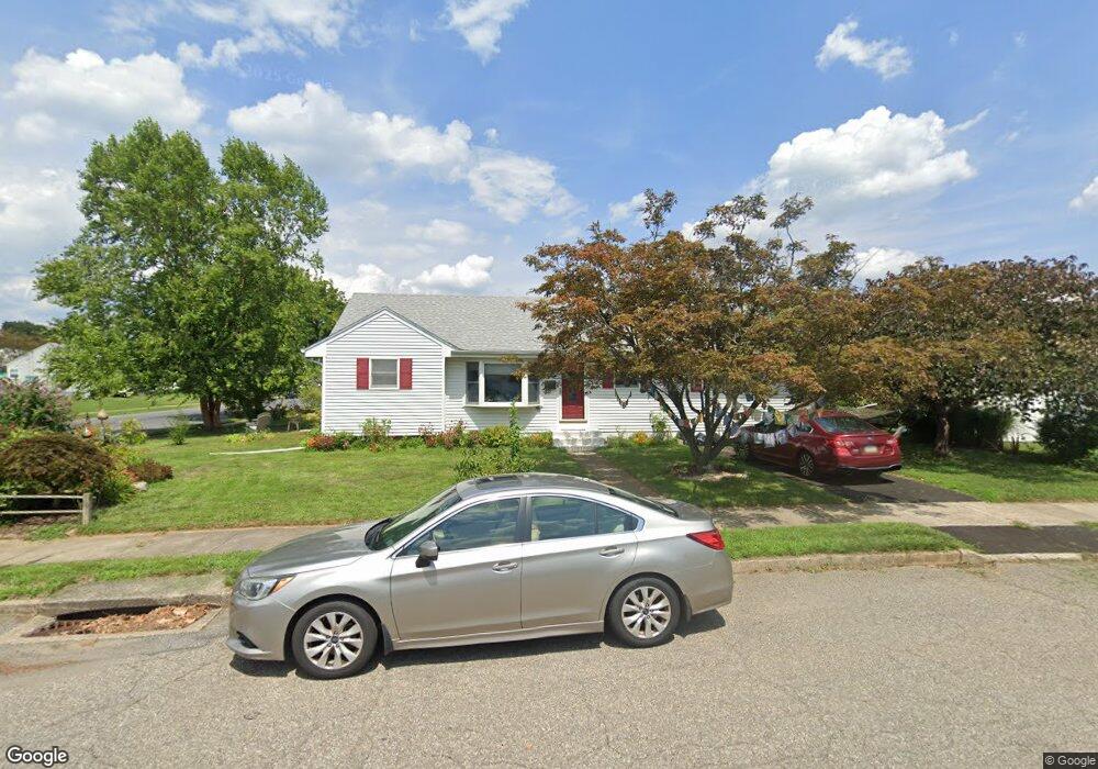 1550 Westwood Dr, Bethlehem, PA 18018 - photo 1