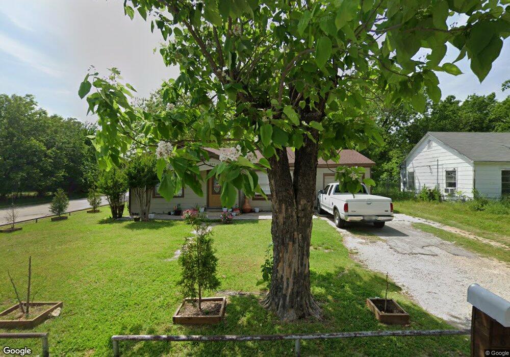 1801 Buck St, Gainesville, TX 76240 - photo 1