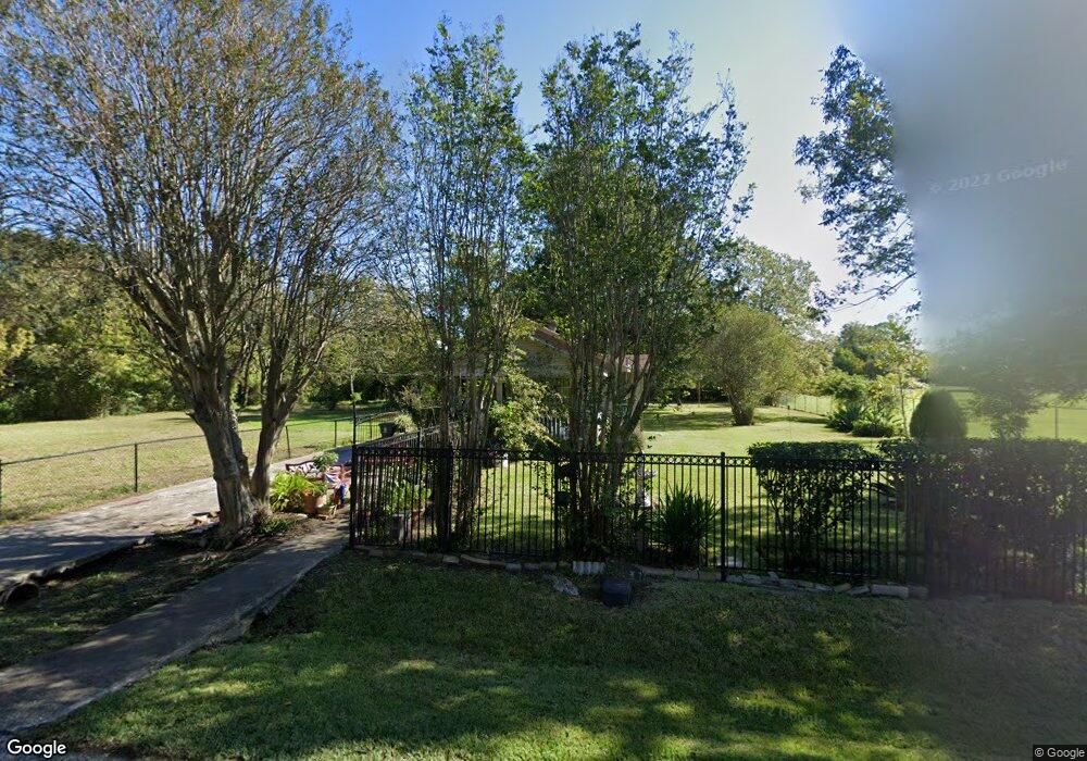 7114 Peachtree St, Houston, TX 77028 - photo 1