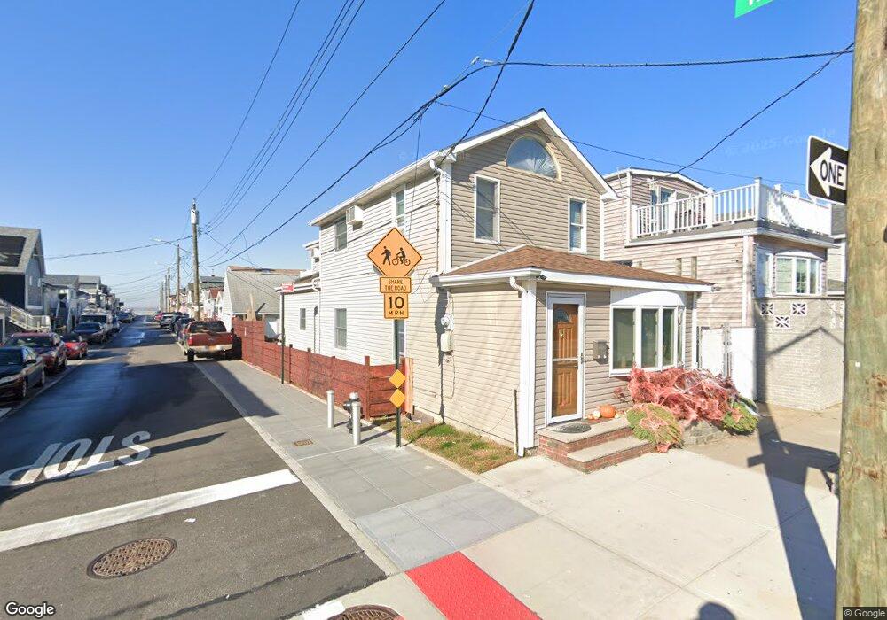 1217 Cross Bay Blvd, Broad Channel, NY 11693 - photo 1