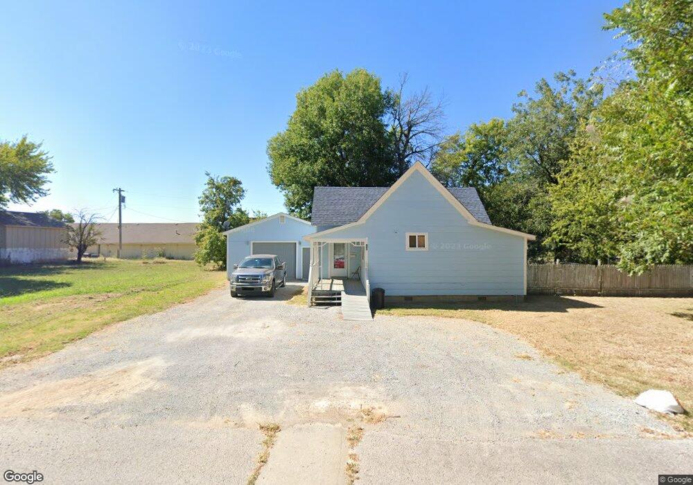 10 N Garfield Ave, Pryor, OK 74361 - photo 1