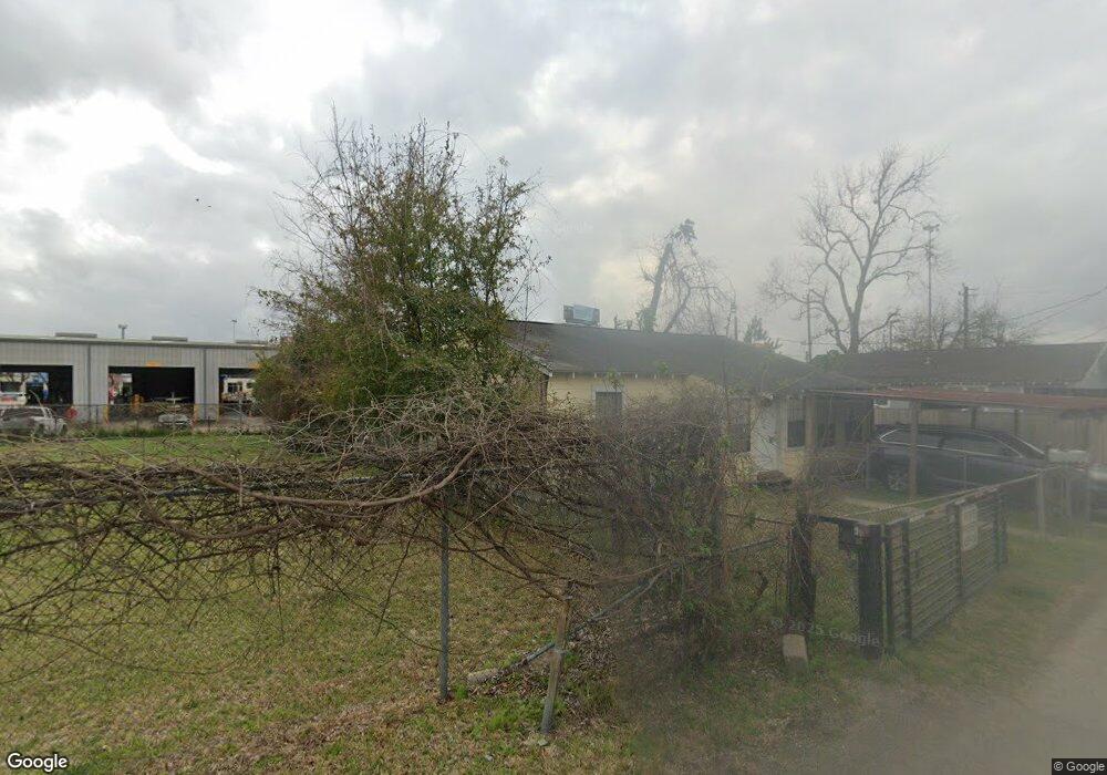 125 Bennie St, Houston, TX 77022 - photo 1